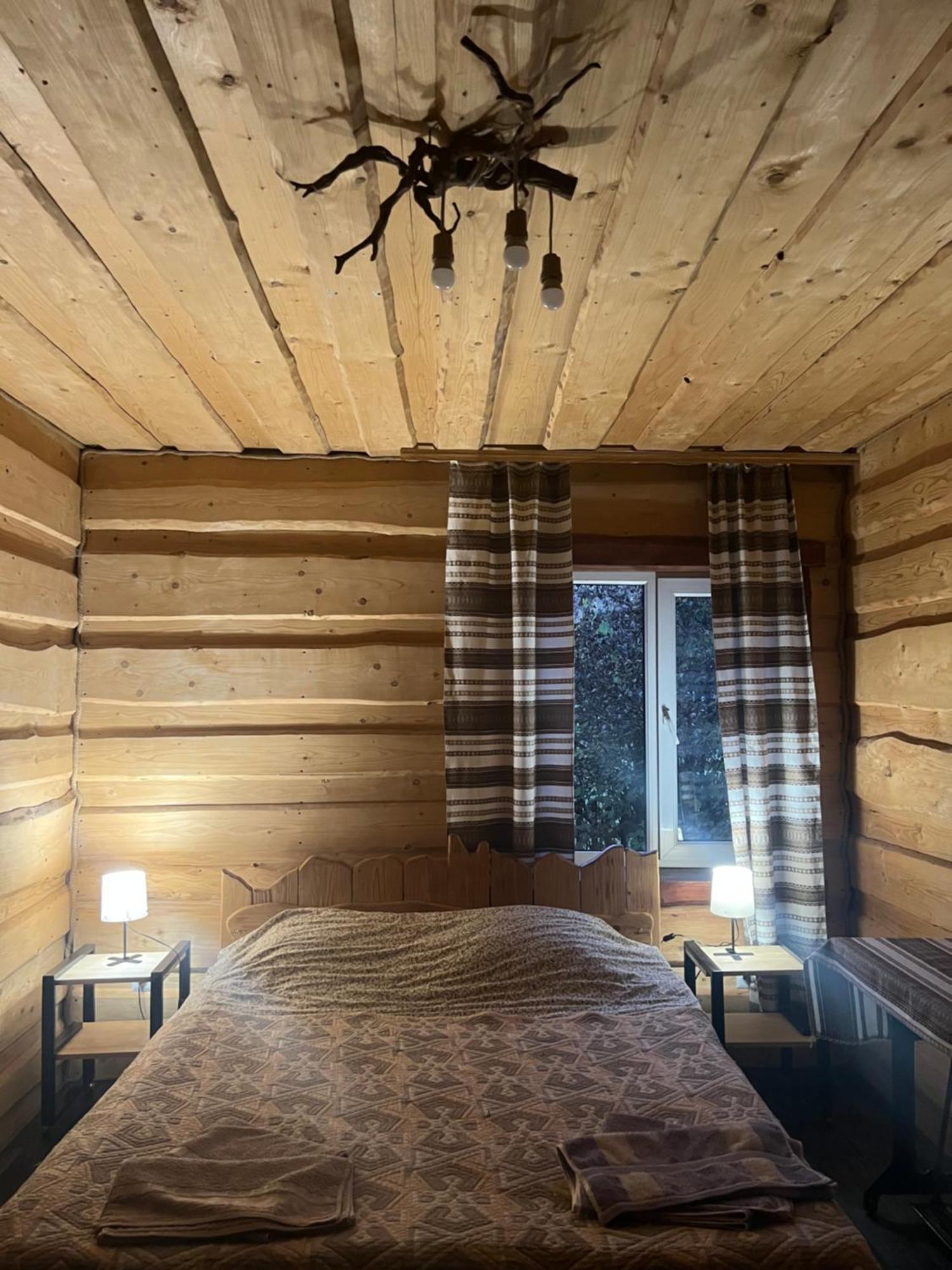 Котедж Шум Черемоша На Березі Річки Werchowyna Exterior foto